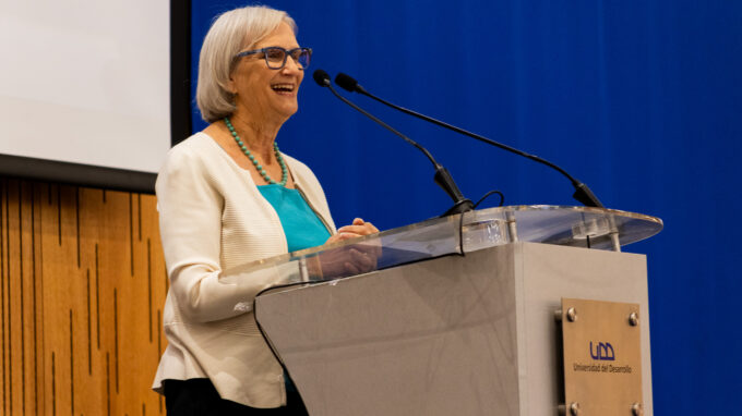 Previsualización de 'Ellen Goldring: "Un enfoque estratégico para un liderazgo escolar efectivo"'