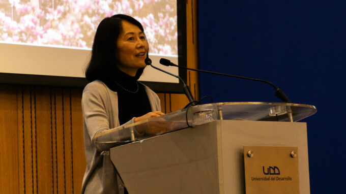 Previsualización de 'Xiu Cravens: "Crear condiciones para el desarrollo y retención efectiva de docentes"'